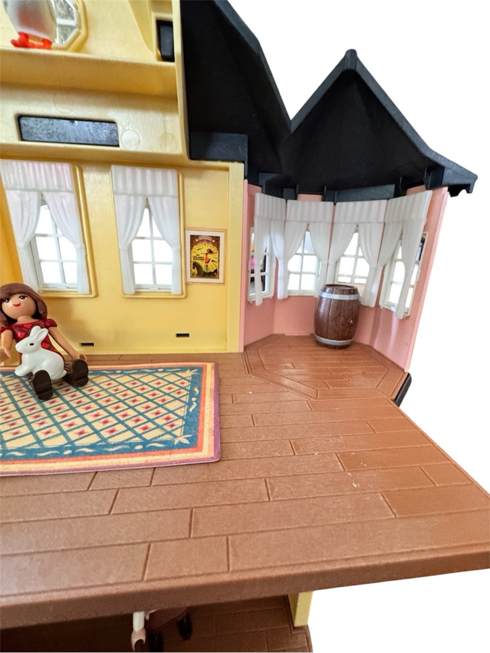 Playmobil Spirit Riding Free Lucky's Happy Home Playset (9475) - Picture 8 of 11